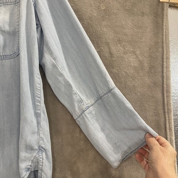 Cloth & Stone Button Down Shirt Womens Medium Light Blue Lyocell Pullover Top‎ - Picture 11 of 16